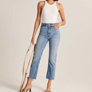 Abercrombie & Fitch Curve Love Ultra High Rise The Kick Flare Jeans Sz 28/6r